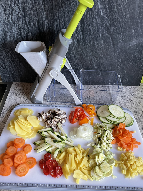 Die Gemüsefix Mandoline – das neue Pampered Chef® Highlight – Steffi's  Kitchenlove